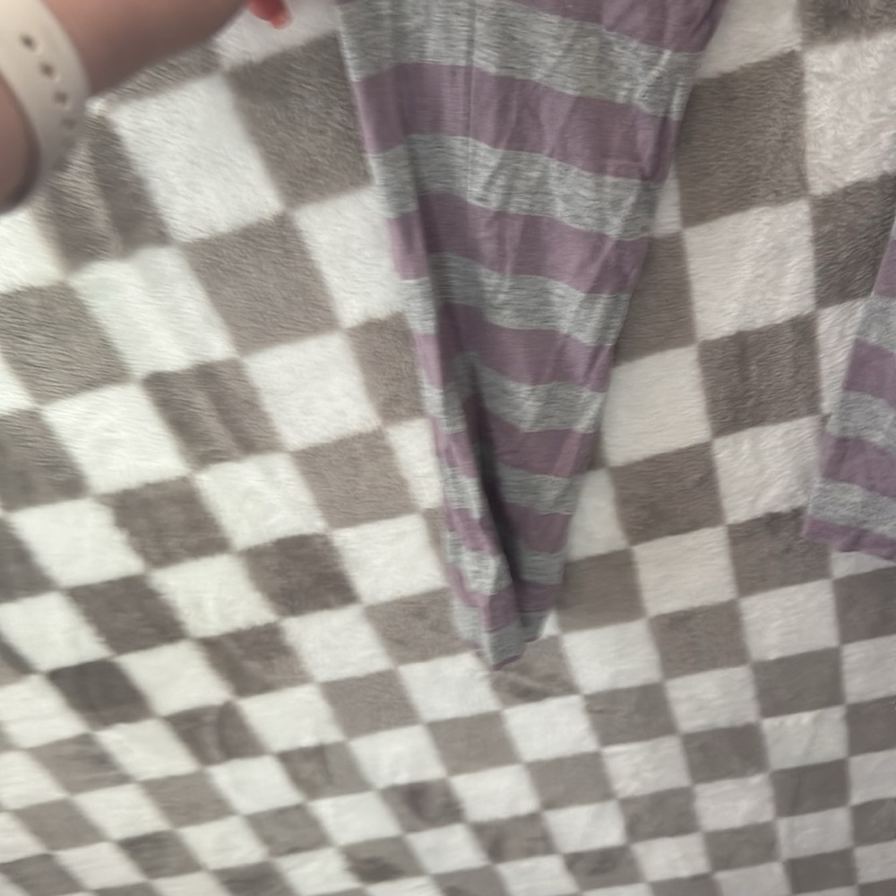 A Pea in the Pod Lavender and Gray Tie Robe Size S/Small - Picture 4 of 15
